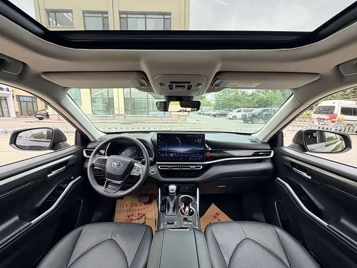 Фото 5 - Toyota Highlander