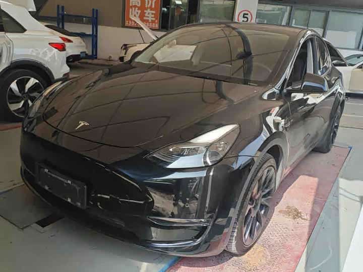Zdjęcie 1 - Tesla Model Y