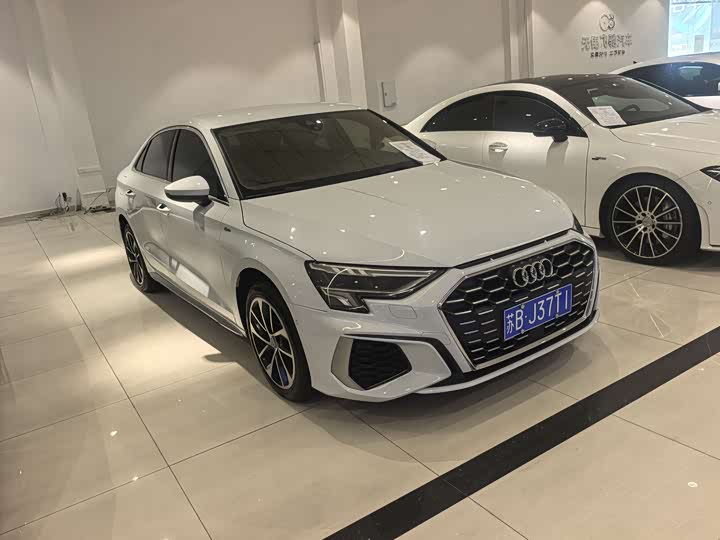 Фото 2 - Audi A3