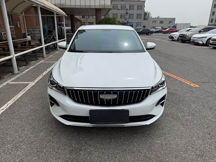 Фото 2 - Geely Emgrand