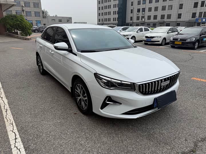 Фото 3 - Geely Emgrand