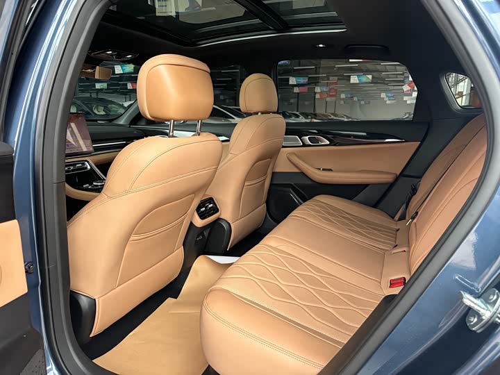Фото 7 - Geely Galaxy A7