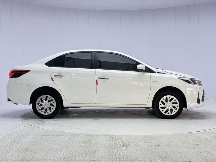 Toyota Vios 2022 2022款 1.5L 20周年纪念版