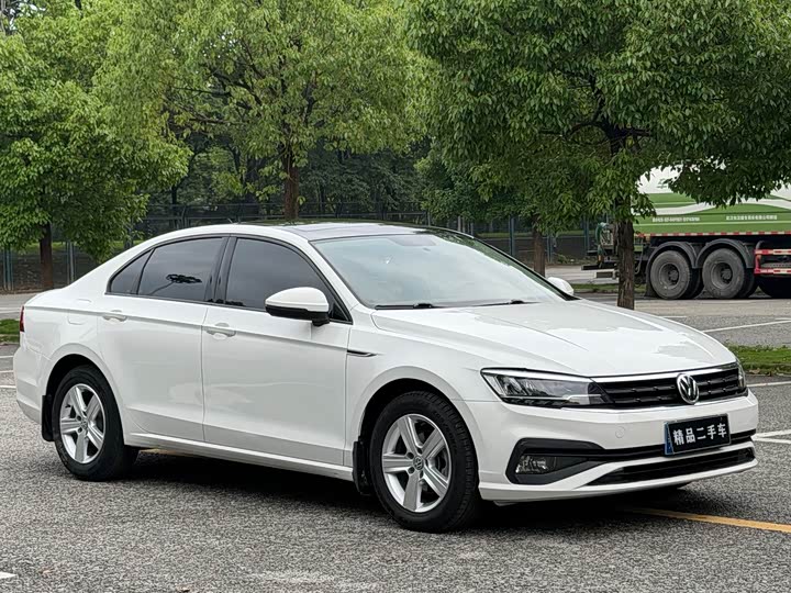 Фото 3 - Volkswagen Lamando L