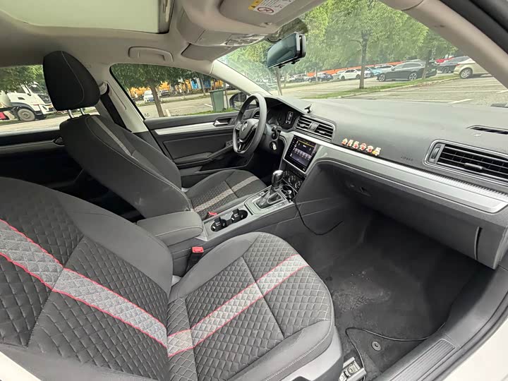 Фото 8 - Volkswagen Lamando L