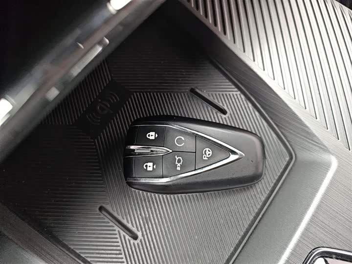 Фото 9 - Changan Oshan Z6 Hybrid