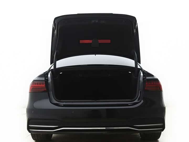 Фото 6 - Audi A7L