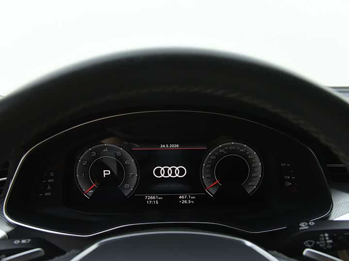Фото 7 - Audi A7L