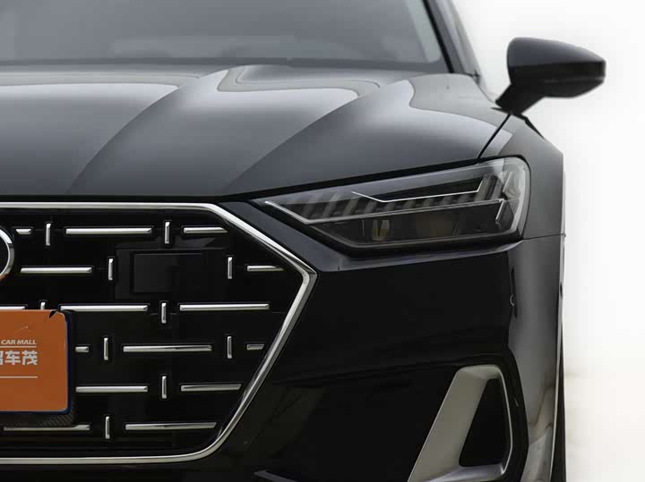 Фото 8 - Audi A7L
