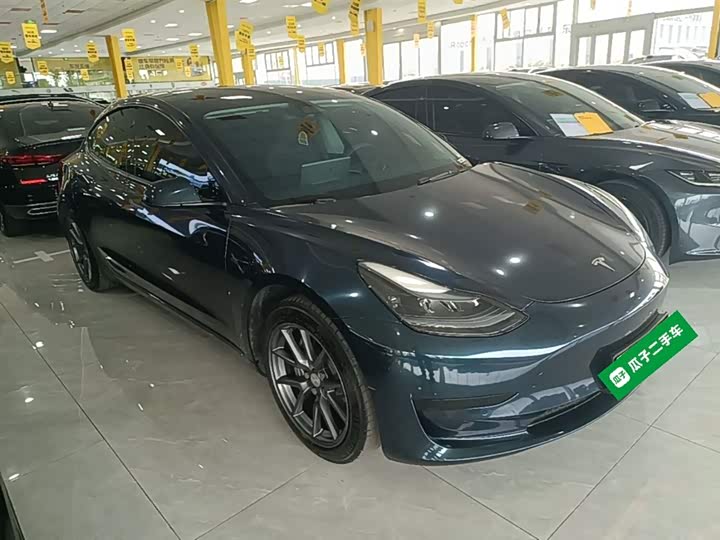 Photo 4 - Tesla Model 3