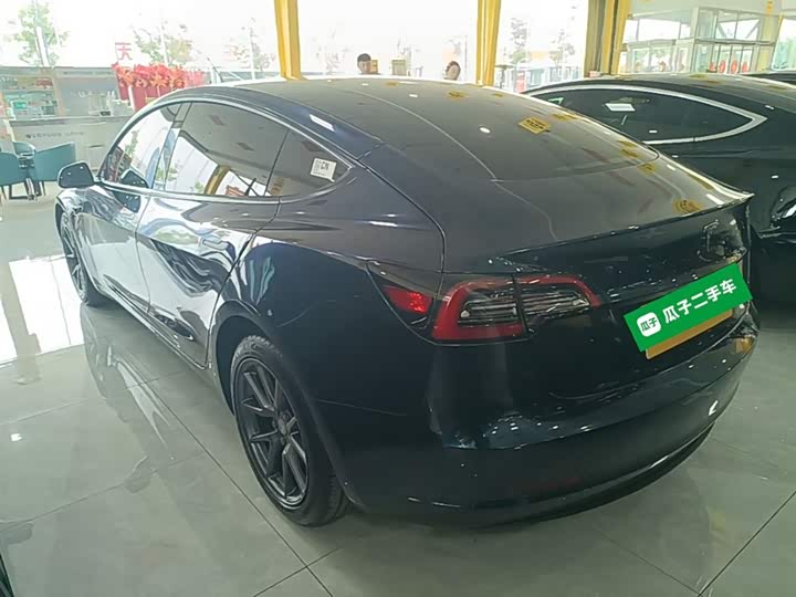 Photo 5 - Tesla Model 3