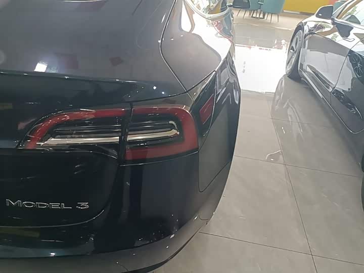 Photo 8 - Tesla Model 3