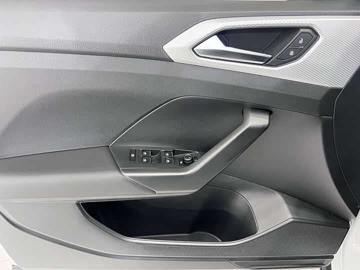صورة 8 - Volkswagen Tacqua