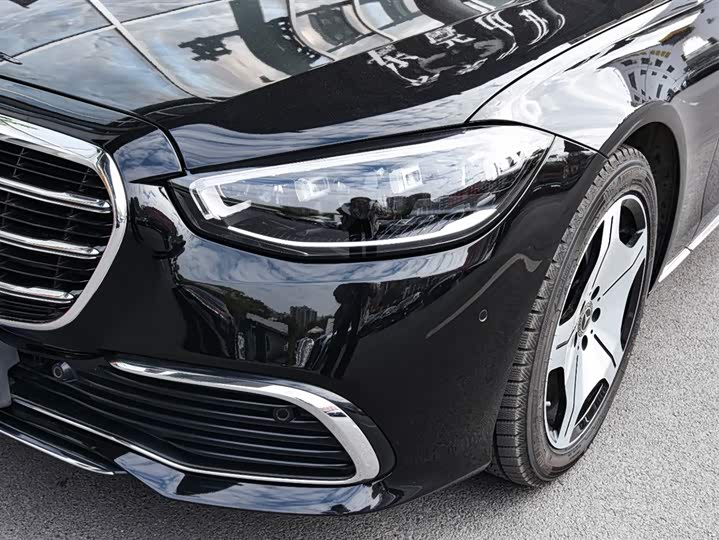 Photo 9 - Mercedes-Benz S-Class