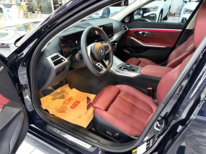 Фото 4 - BMW i3