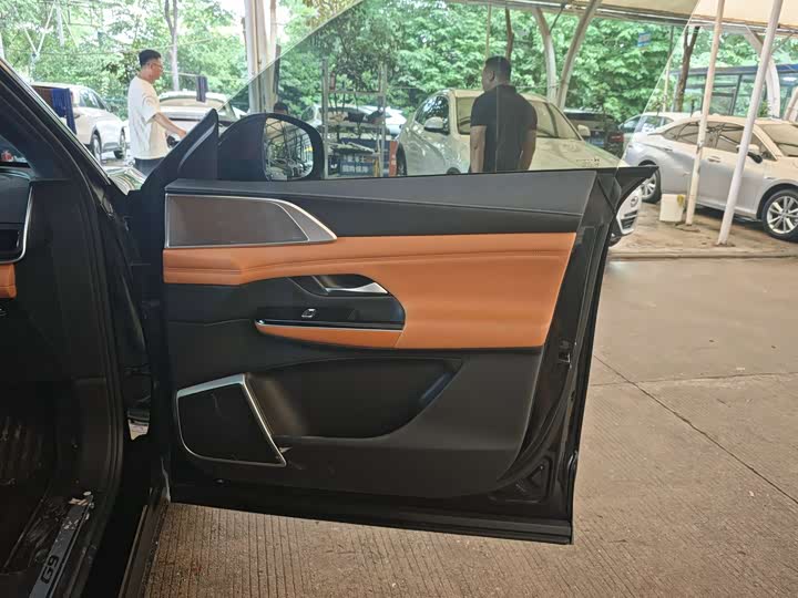XPeng G9 2025 2025款 725 超长续航 Max