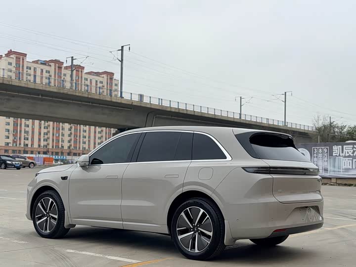 Zdjęcie 7 - LiXiang L6