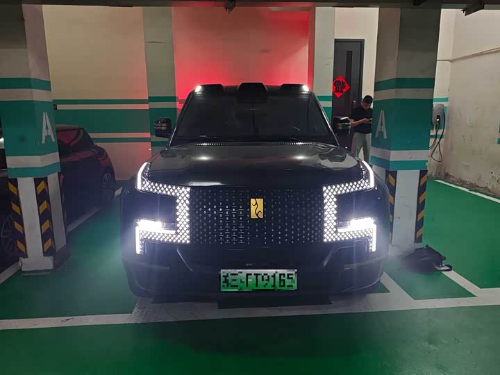 2026 BYD Yangwang U8 L