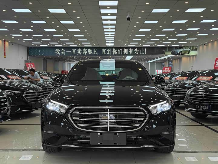 Photo 1 - Mercedes-Benz E-Class