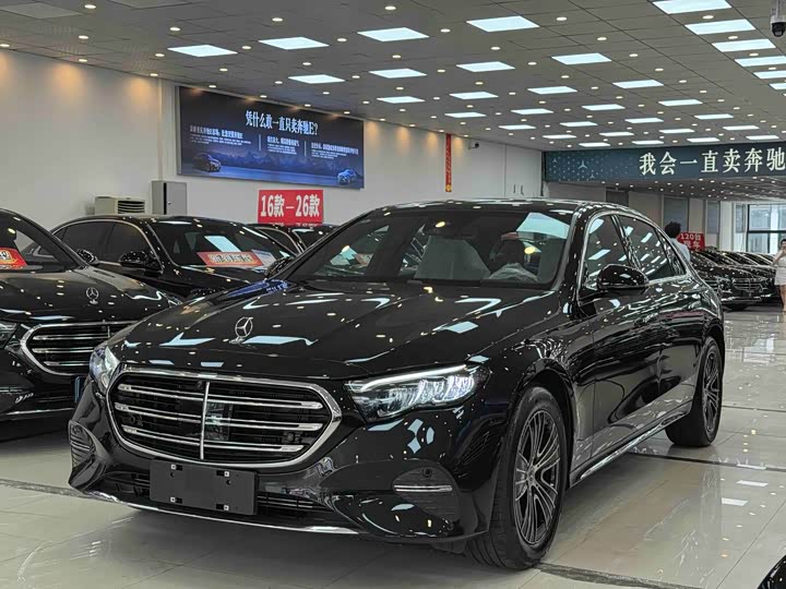 Photo 2 - Mercedes-Benz E-Class