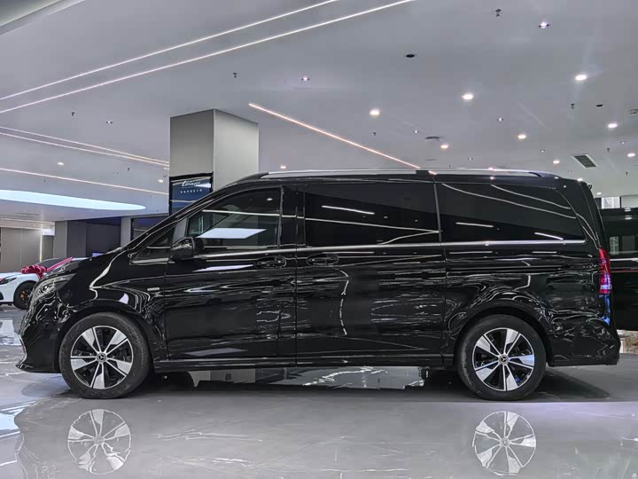 Фото 4 - Mercedes-Benz V-Class