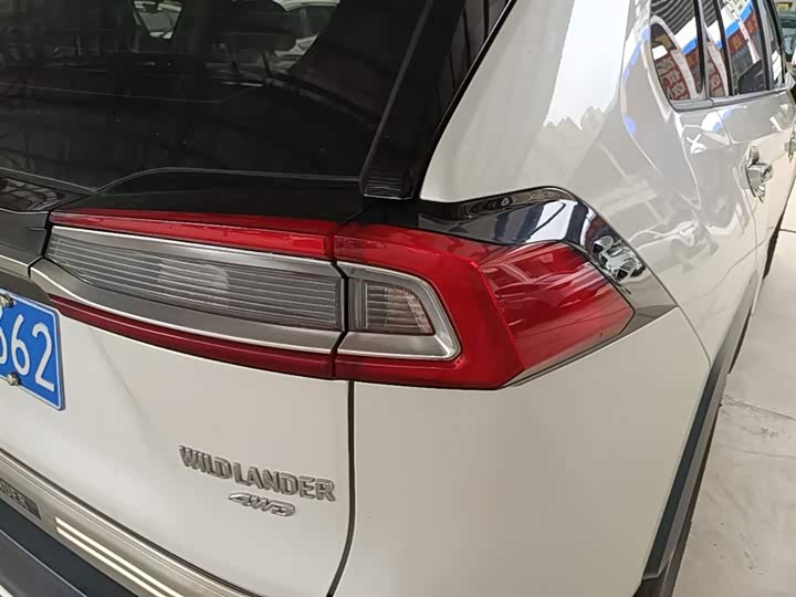 Фото 8 - Toyota Wildlander