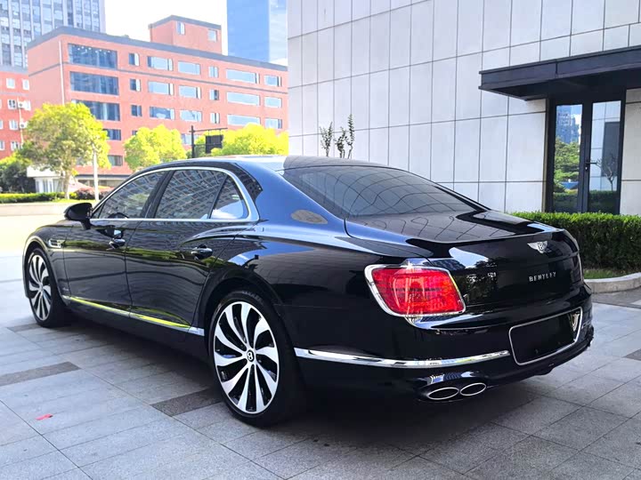 Bentley Flying Spur 2024 2024款 4.0T V8 雅度版