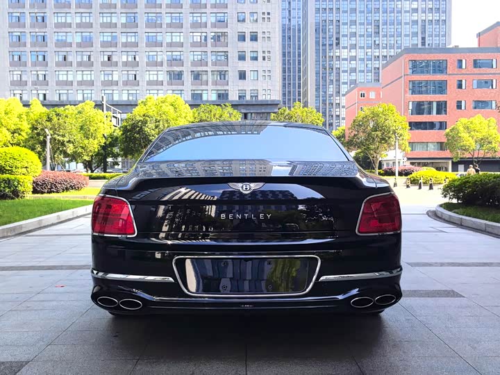 Bentley Flying Spur 2024 2024款 4.0T V8 雅度版
