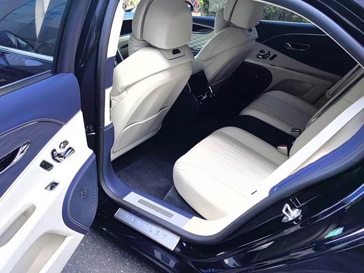 Bentley Flying Spur 2024 2024款 4.0T V8 雅度版