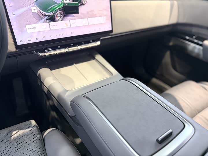 Zeekr 7X 2025 2025款 100kWh 长续航后驱智驾版