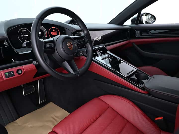 Фото 3 - Porsche Panamera