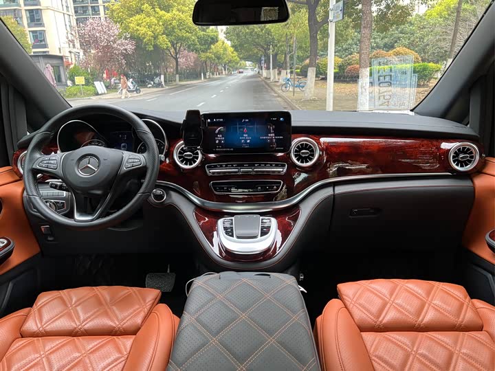 Mercedes-Benz V-Class 2022 2022款 V 260 L 长轴距豪华版
