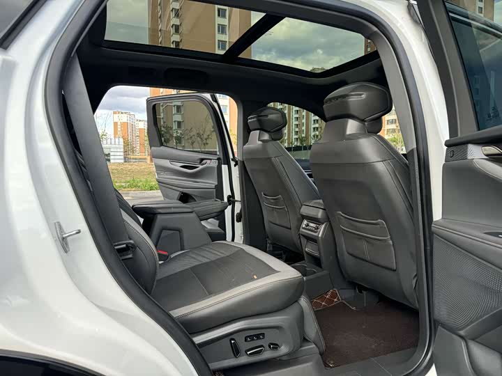 Фото 6 - Ford Edge