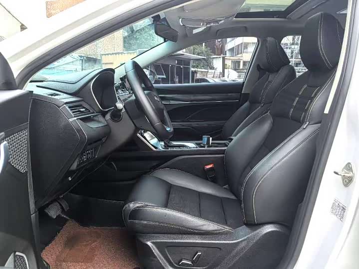 Фото 4 - Geely Binrui