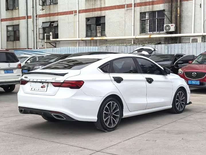 Фото 9 - Geely Binrui