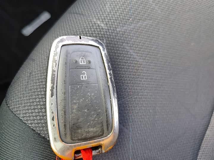 Фото 9 - Toyota RAV4