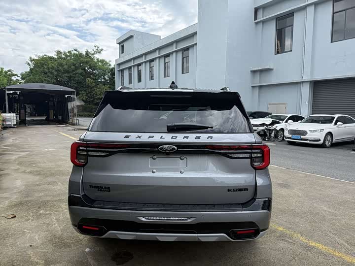 Ford Explorer 2025 2025款 2.3T EcoBoost 昆仑穿越版 5座