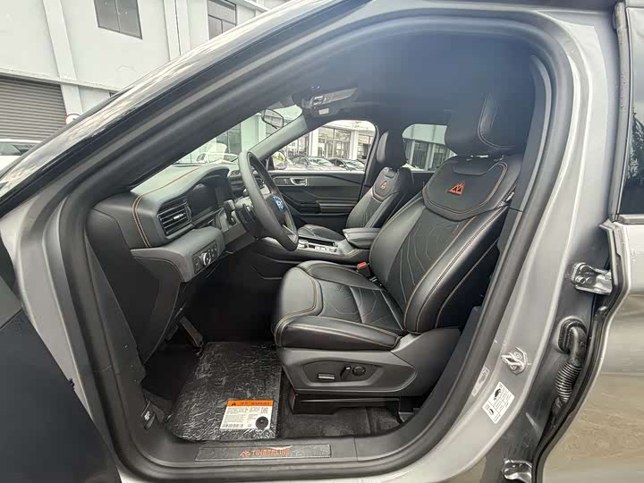 Ford Explorer 2025 2025款 2.3T EcoBoost 昆仑穿越版 5座