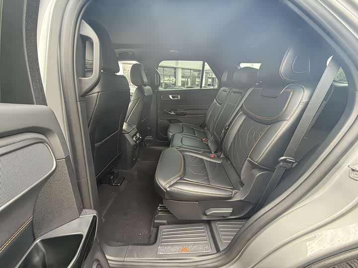 Ford Explorer 2025 2025款 2.3T EcoBoost 昆仑穿越版 5座