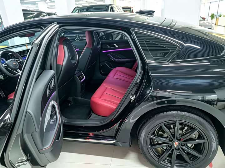 Zdjęcie 9 - Hongqi H6