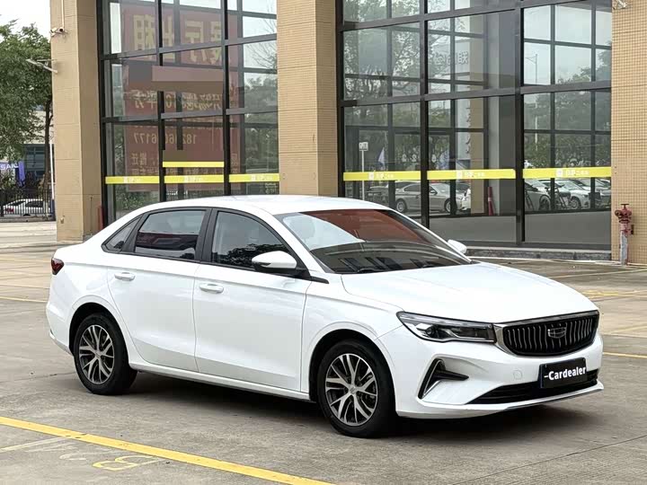 Фото 6 - Geely Emgrand