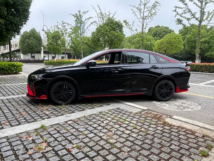 Dongfeng Aeolus Yixuan Max 2021 2021款 1.5T 超凡萌爸版