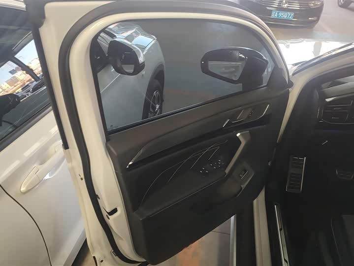 Фото 7 - Volkswagen Tayron X