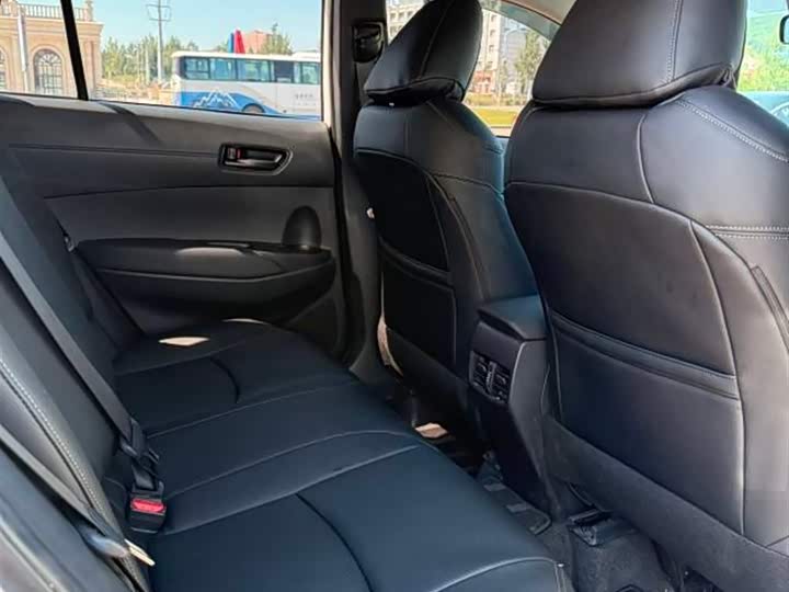 Фото 8 - Toyota Corolla Cross