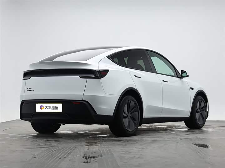 Tesla Model Y 2026 2026款 后轮驱动版