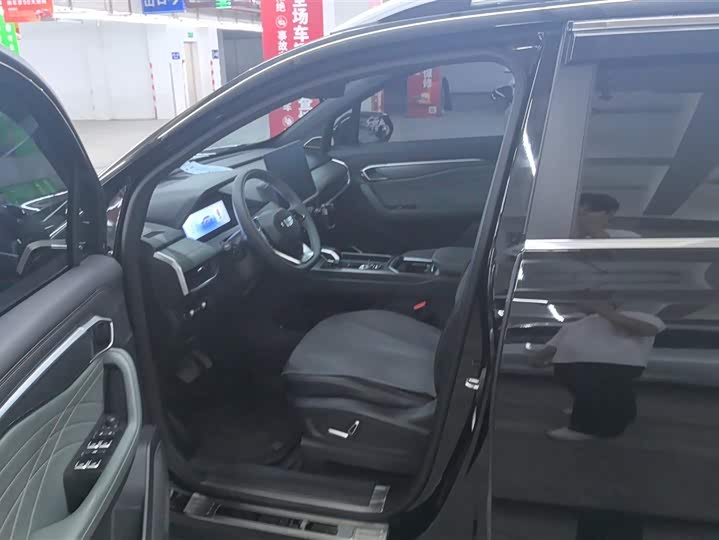 Geely Okavango L 2024 2024款 2.0T DCT尊贵型