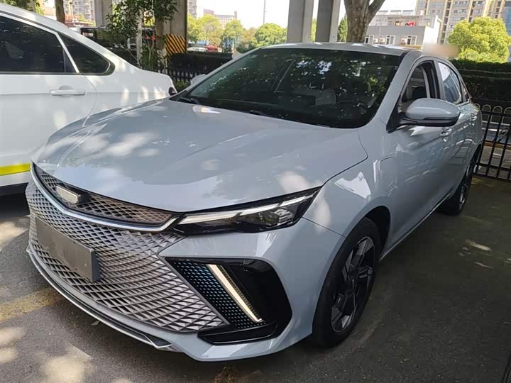Фото 2 - Geely Emgrand L Hi·P Hybrid