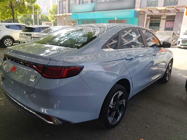 Фото 5 - Geely Emgrand L Hi·P Hybrid