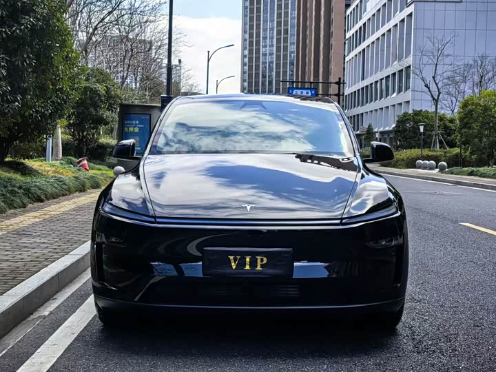 Tesla Model Y 2026 2026款 改款 长续航后轮驱动版