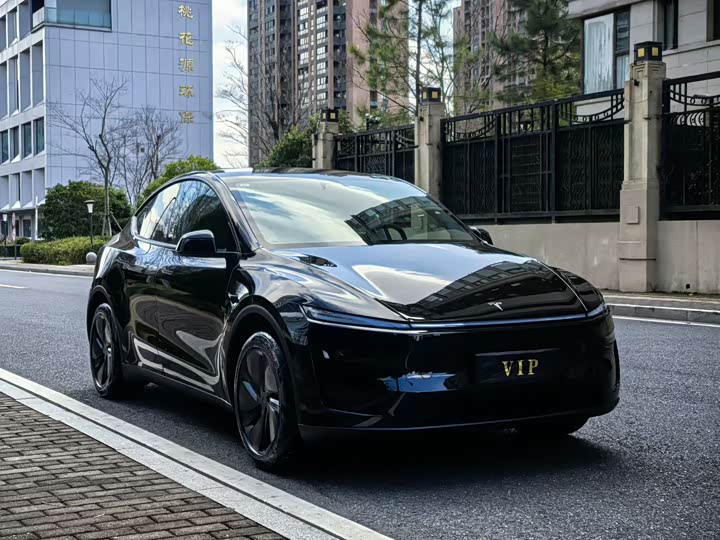 Tesla Model Y 2026 2026款 改款 长续航后轮驱动版